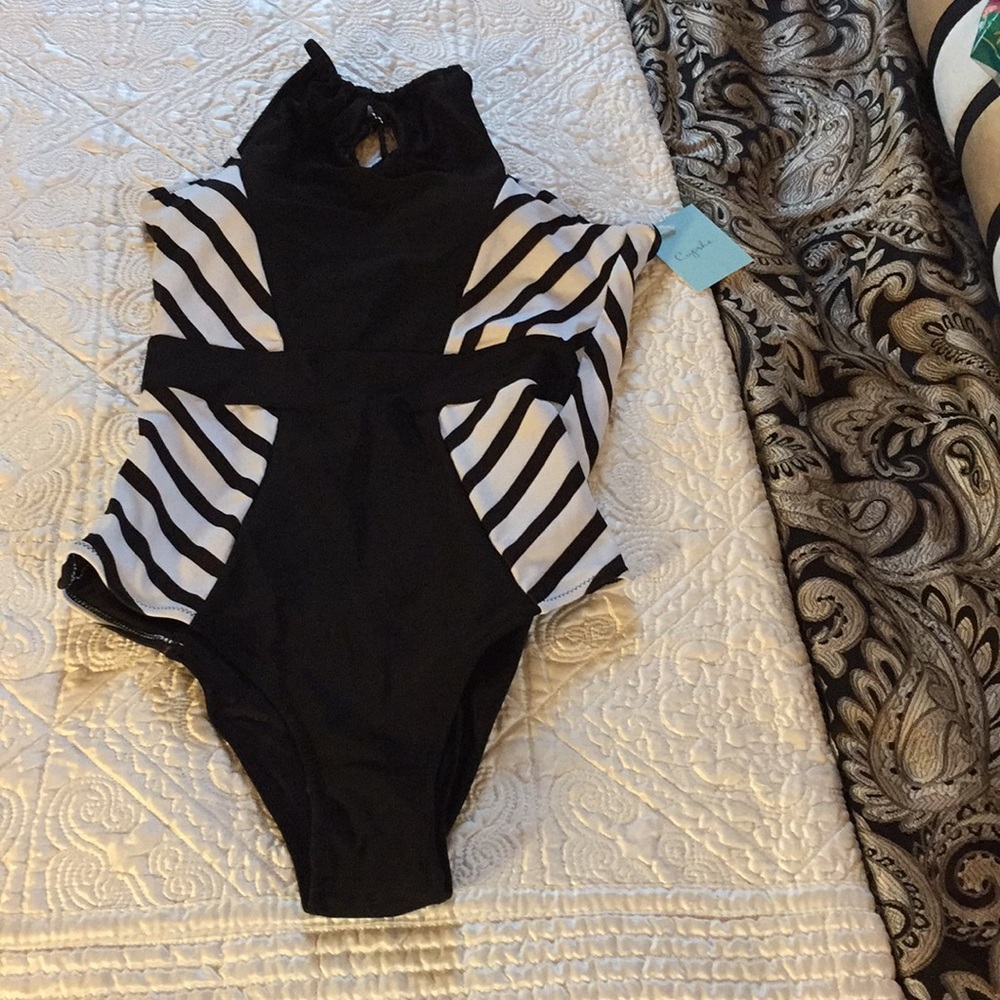 Black & white striped one piece swim suit Small
